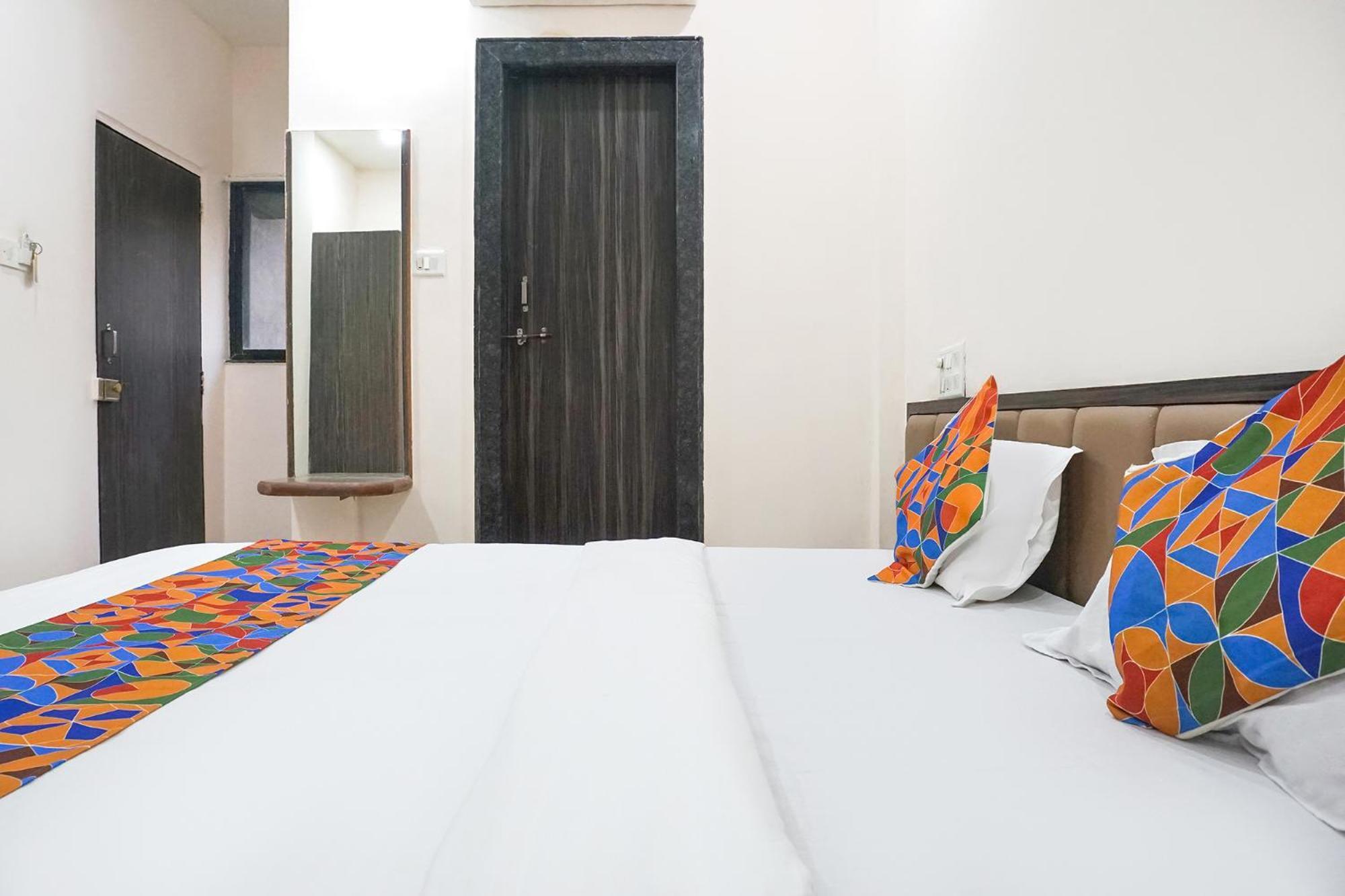 Fabhotel Rachana Residency - Nr Shivaji Nagar Metro Station 浦那 外观 照片