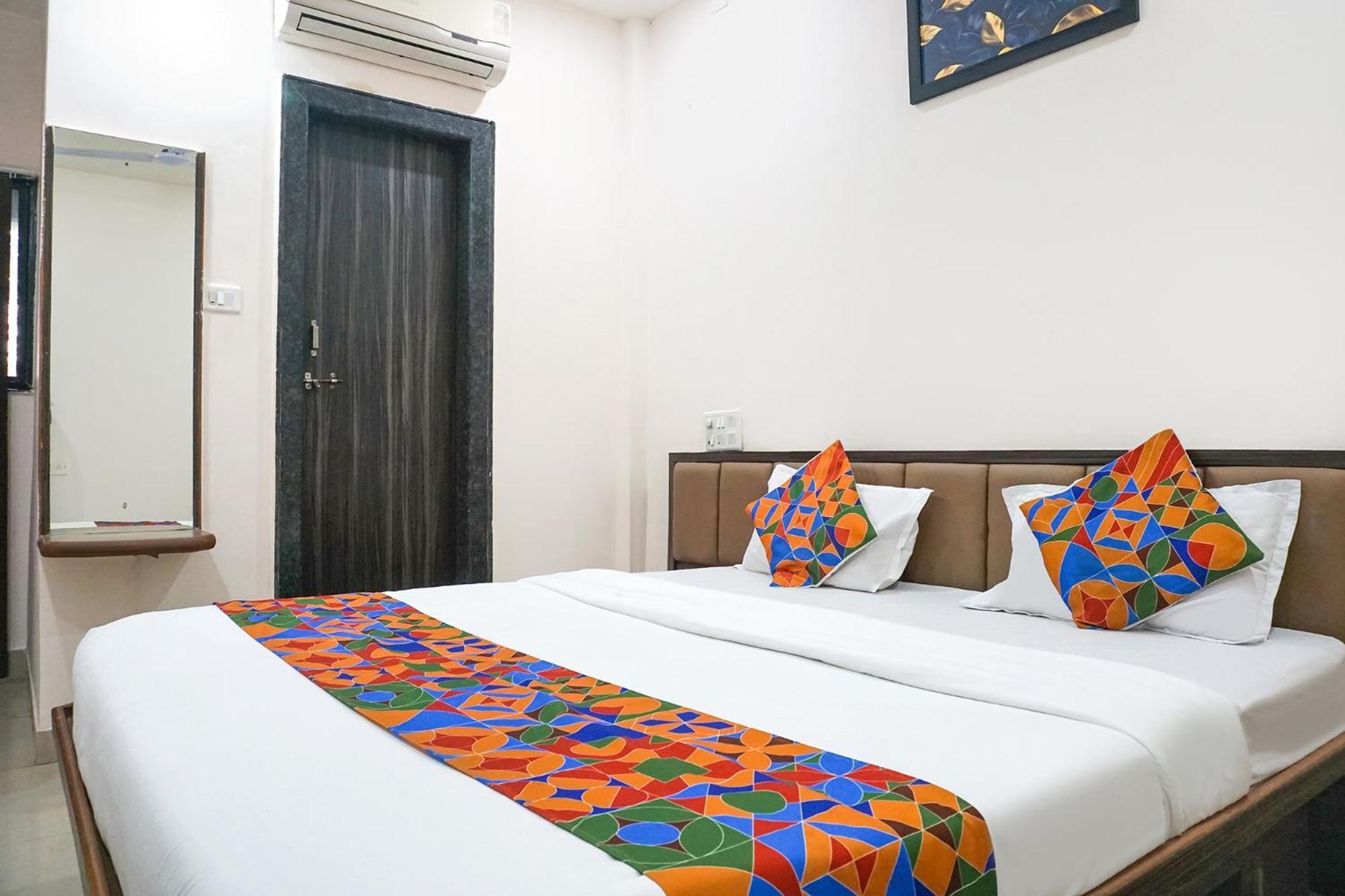 Fabhotel Rachana Residency - Nr Shivaji Nagar Metro Station 浦那 外观 照片
