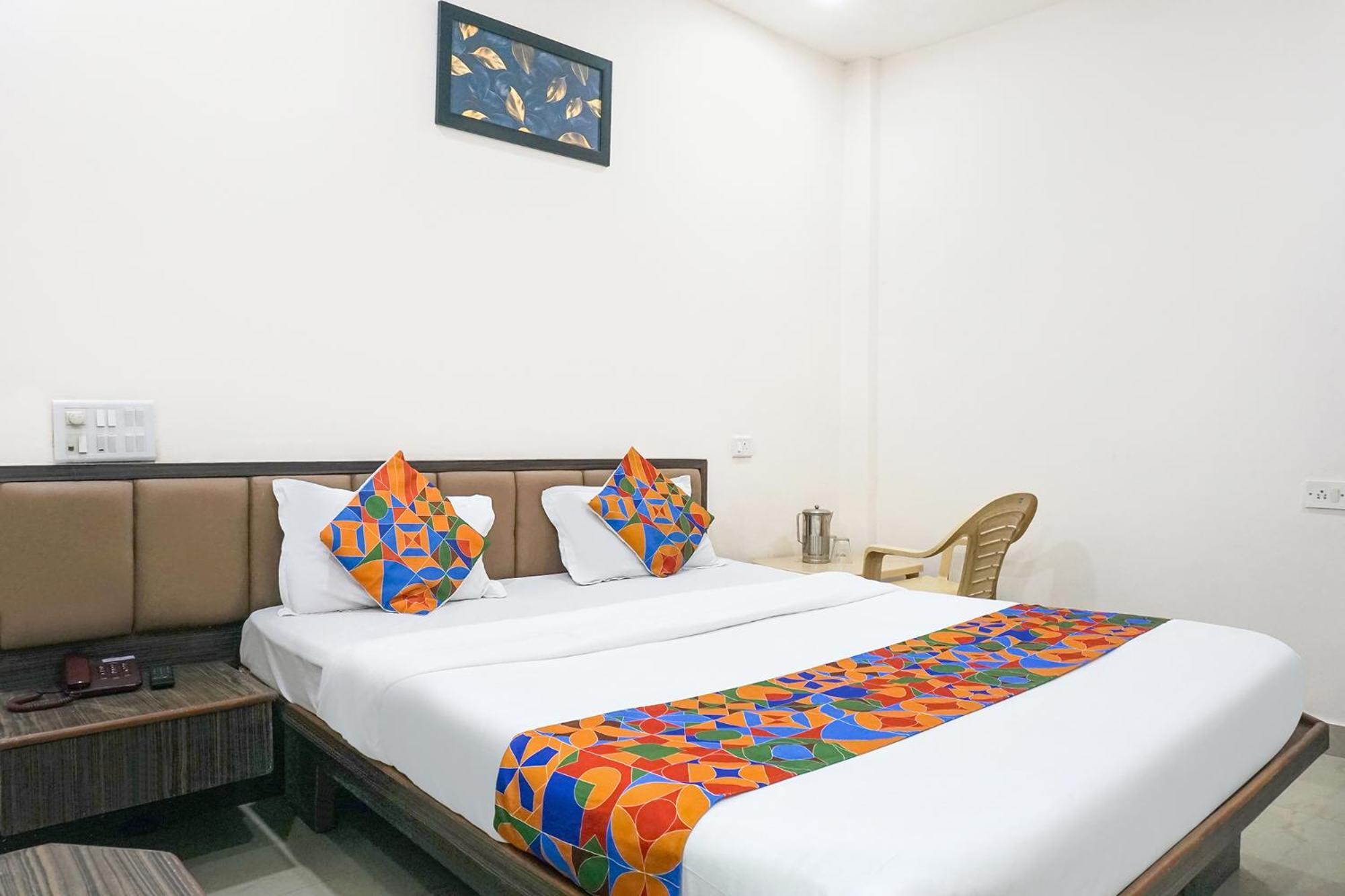 Fabhotel Rachana Residency - Nr Shivaji Nagar Metro Station 浦那 外观 照片