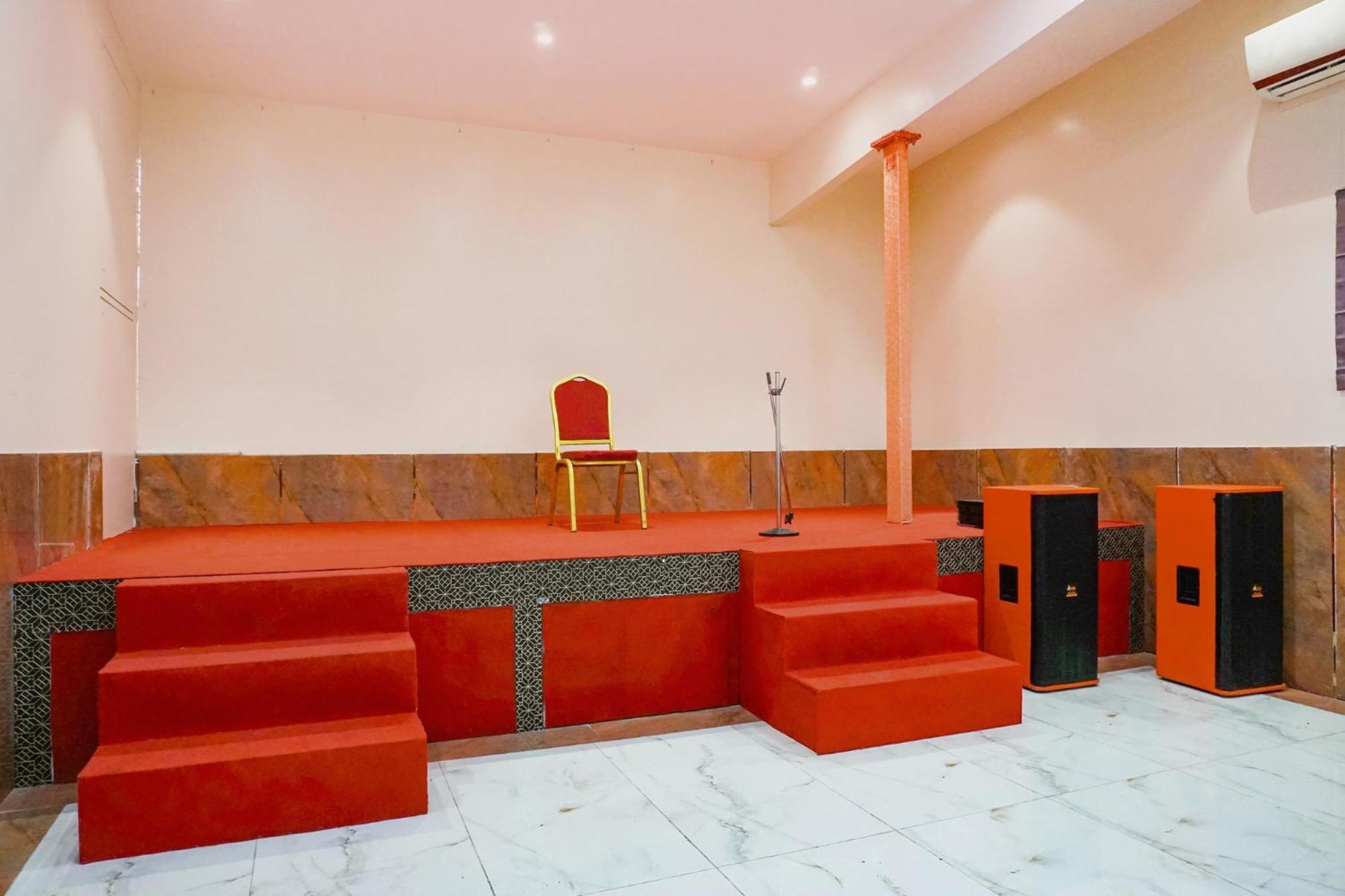 Fabhotel Rachana Residency - Nr Shivaji Nagar Metro Station 浦那 外观 照片
