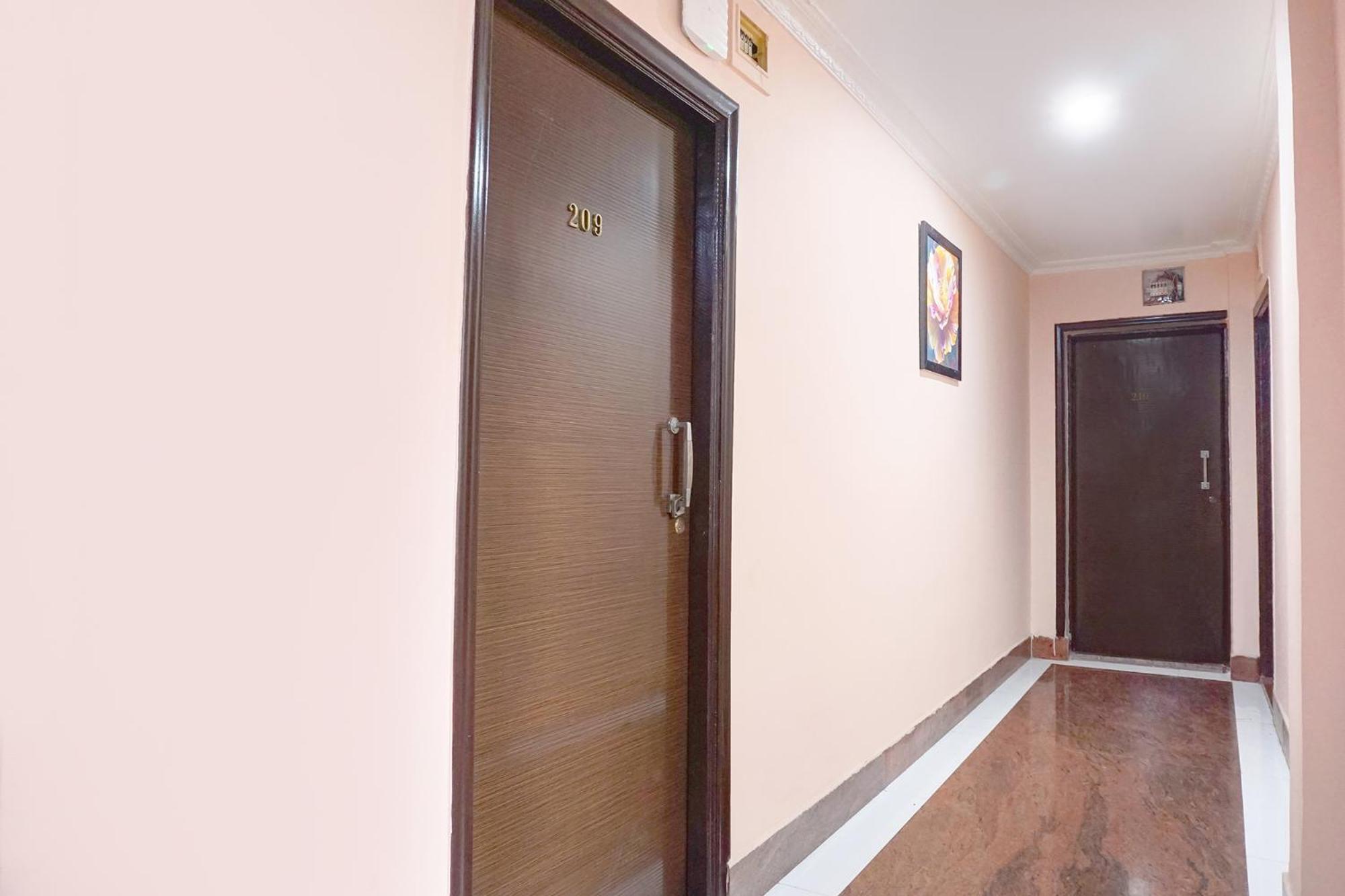 Fabhotel Rachana Residency - Nr Shivaji Nagar Metro Station 浦那 外观 照片